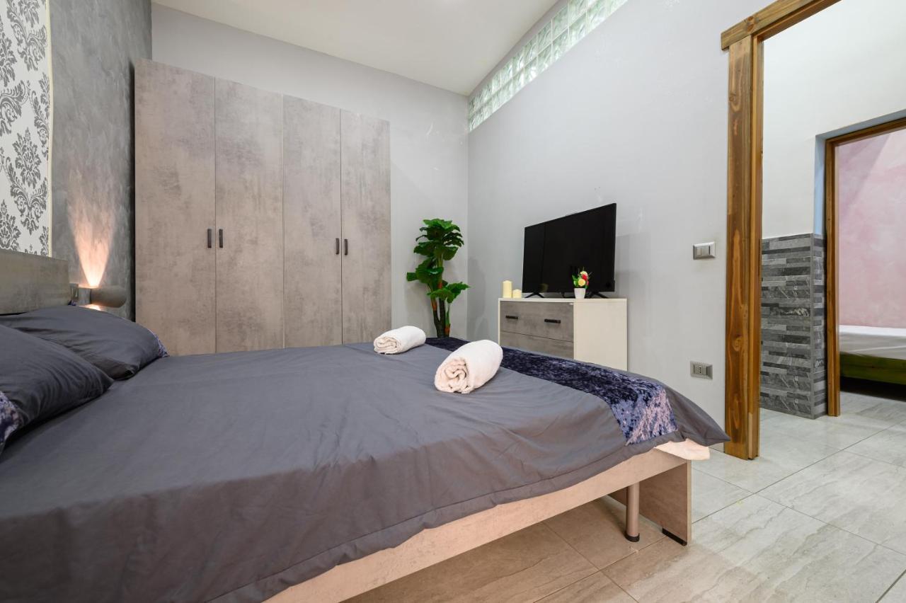 شقة Manu Family House نابولي المظهر الخارجي الصورة